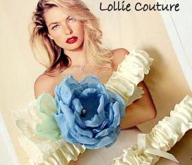 Romantic Wedding garters, Ivory and blue garter set, Wedding garter set